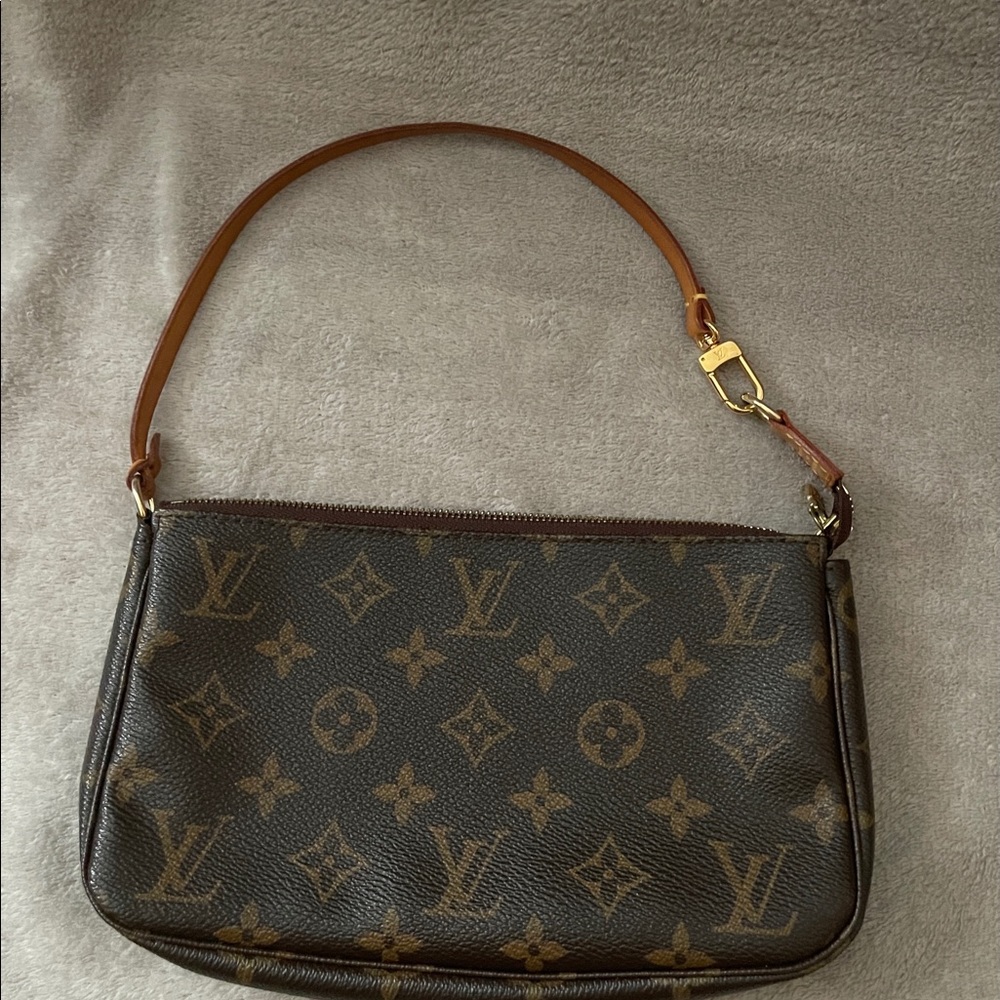 Authentic lv shoulder bag